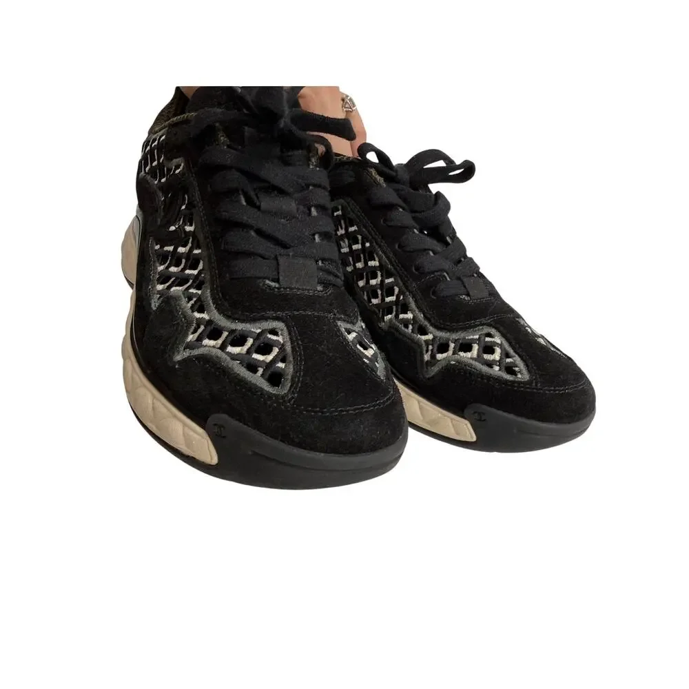 Chanel Interlocking CC Logo Trail Trainer Sneakers Black White Women's Size 37
